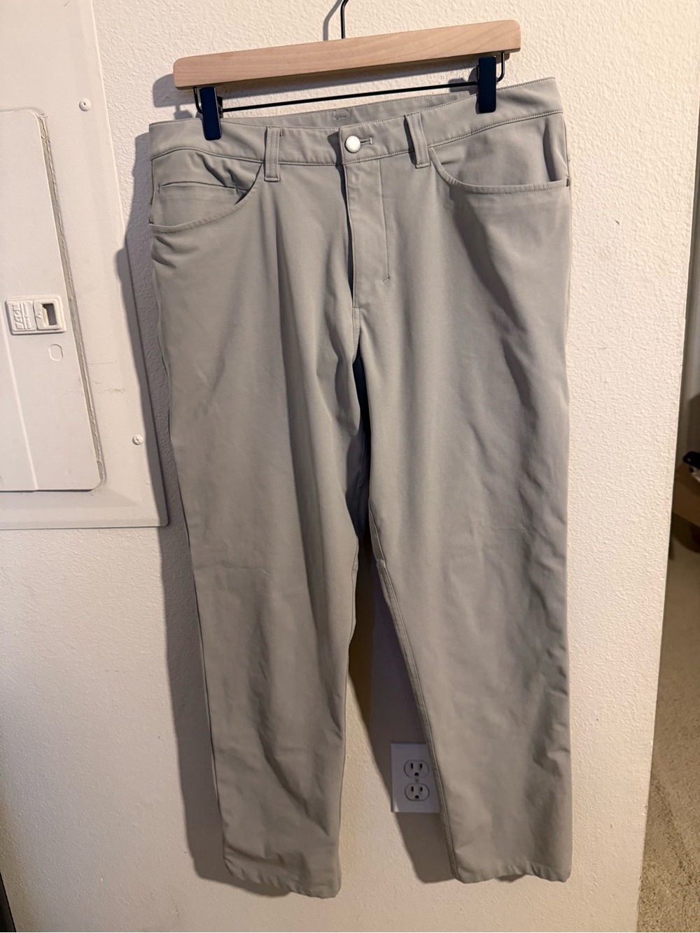 Lululemon Men’s ABC Commission Pants Gray Stretch Tech Size 33x30